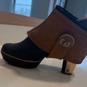 Sorel Two-Tone Brown and Black Heeled Mule with Buckle Accent